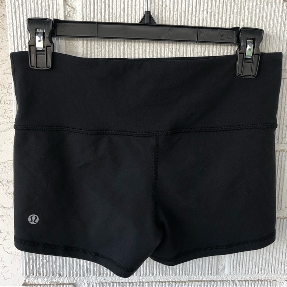 lululemon athletica Pants - Lululemon Athletica cropped wunder under shorts